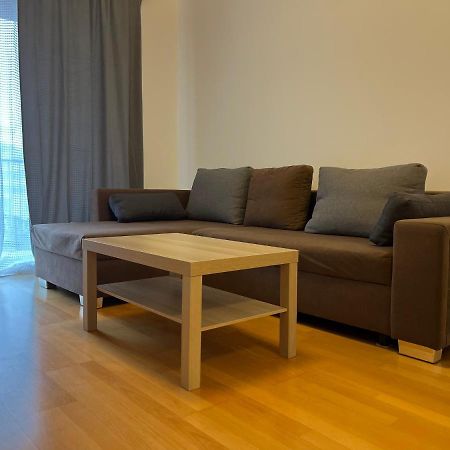 Apartment Hurka - 15 Min Do Centra, Garaz プラハ エクステリア 写真