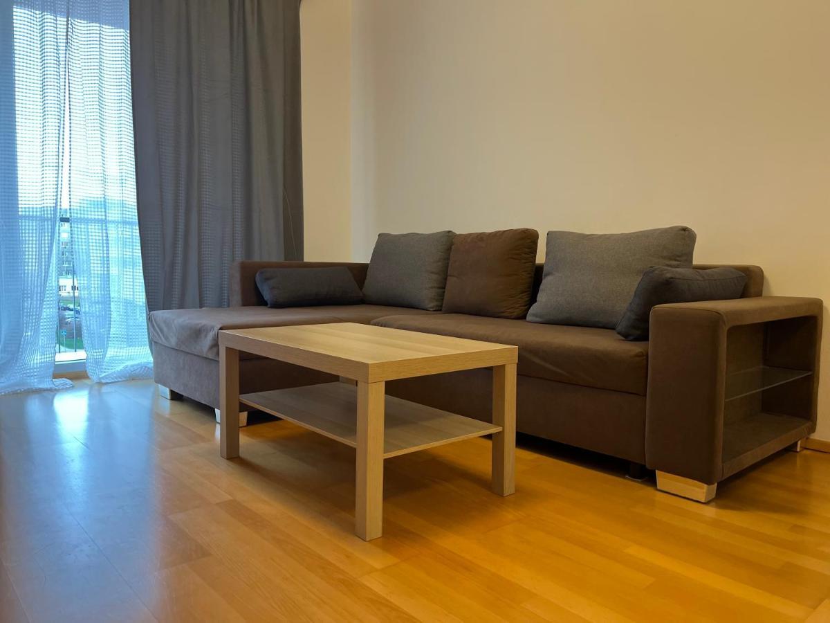 Apartment Hurka - 15 Min Do Centra, Garaz プラハ エクステリア 写真