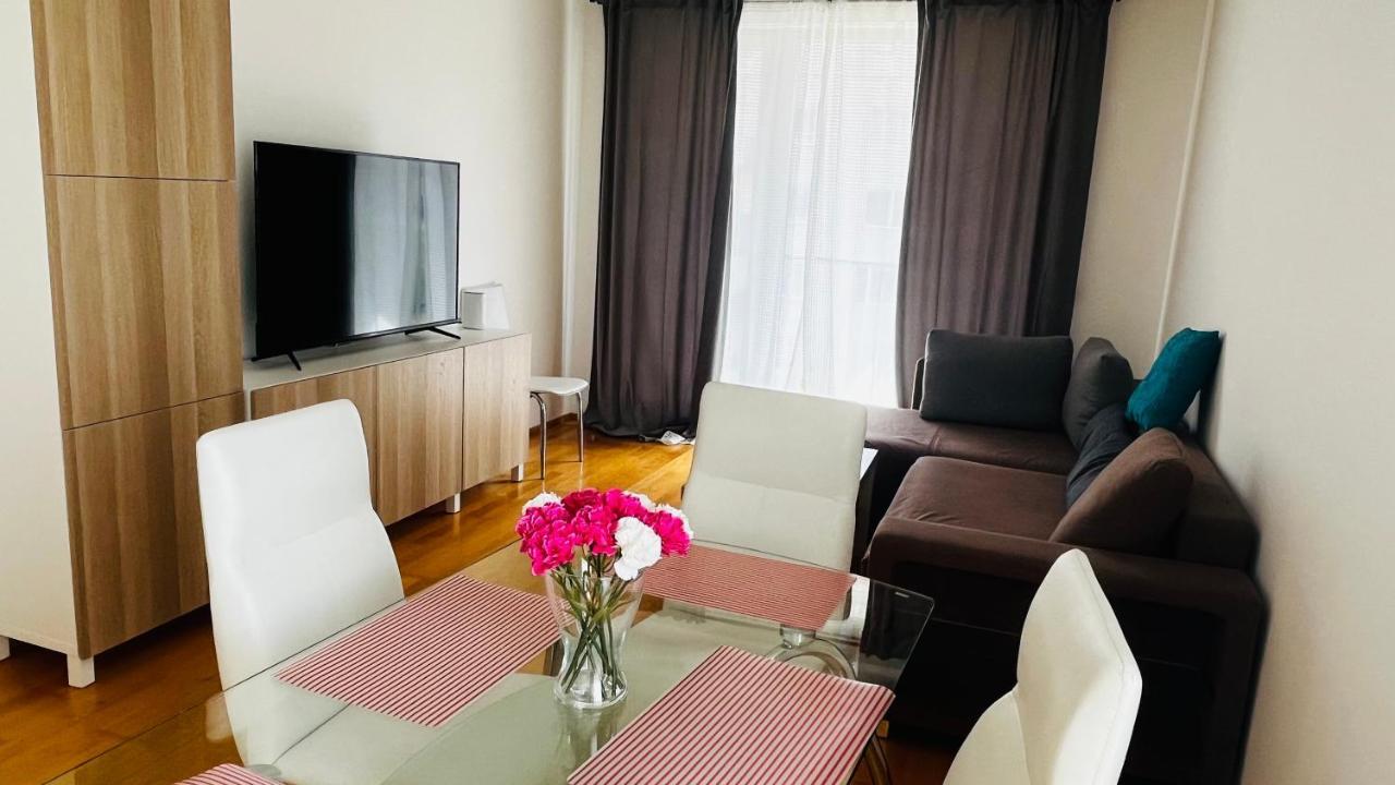Apartment Hurka - 15 Min Do Centra, Garaz プラハ エクステリア 写真